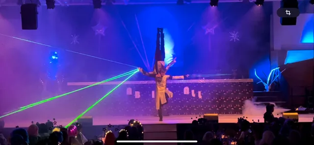 Futuristik Artistik – ZukunftShow e-mobile Laser 3
