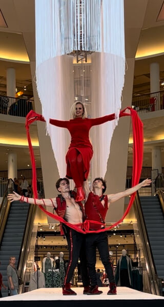 RED LINE TRIO – Fashion Act for Red Carpet 3